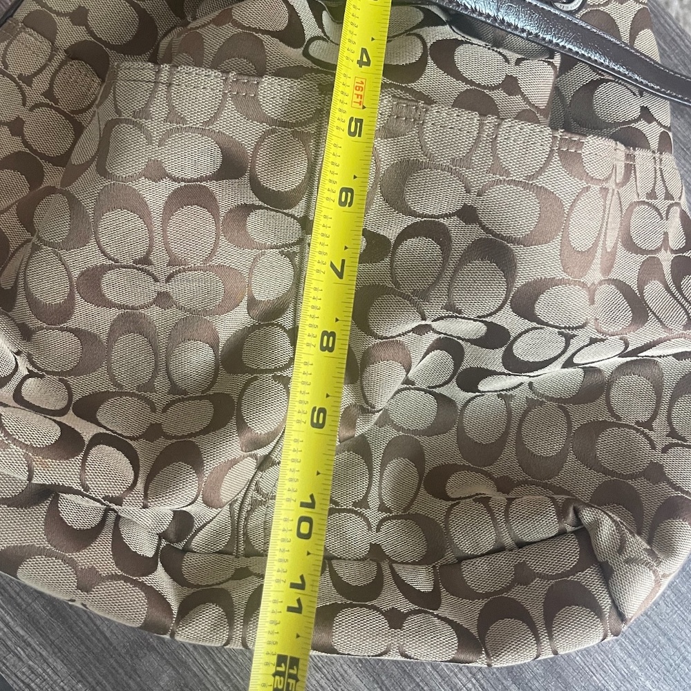 Coach Tan cinch bag `